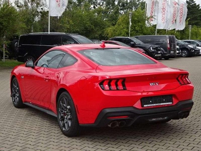 Neu Ford Mustang GT 446 PS (328 kW) 2025 Rot Coupé