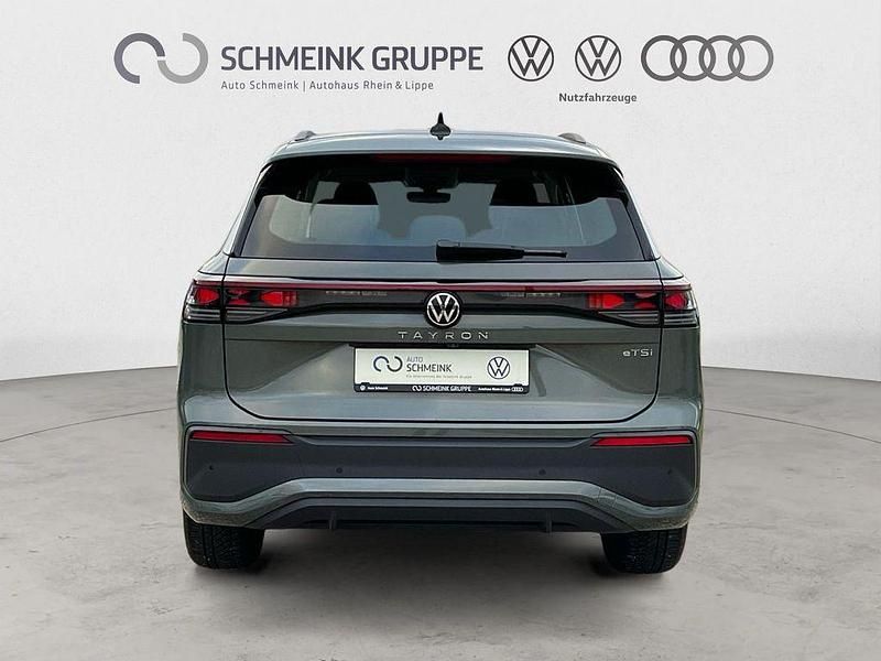Gebraucht VW Tayron Life 150 PS (110 kW) 2025 Grün SUV