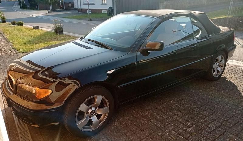 Schwarz Gebraucht 2004 BMW 318 Cabriolet Cabrio | 6.500 € (Guter Preis) - Bild 1/4