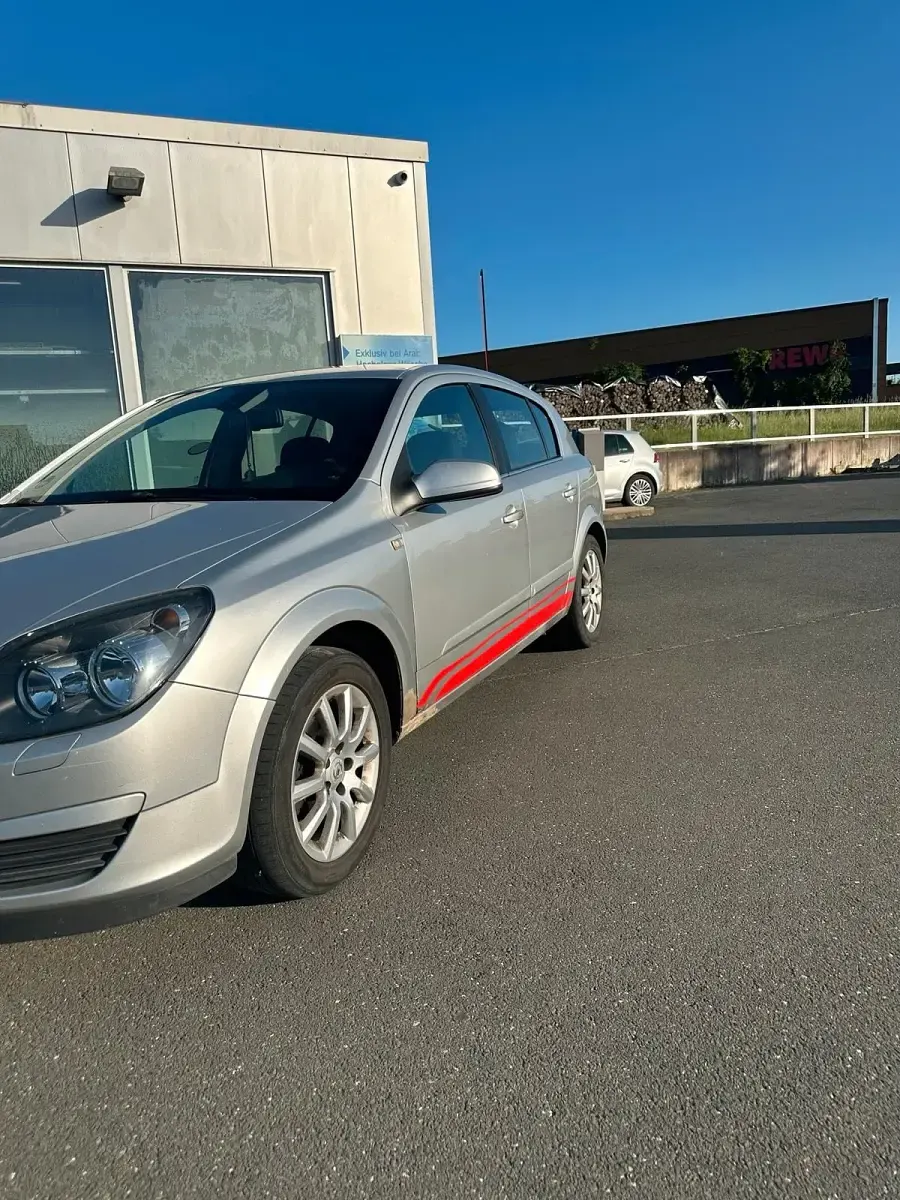 Gebraucht Opel Astra 90 PS (66 kW) 2006 Grau Kleinwagen