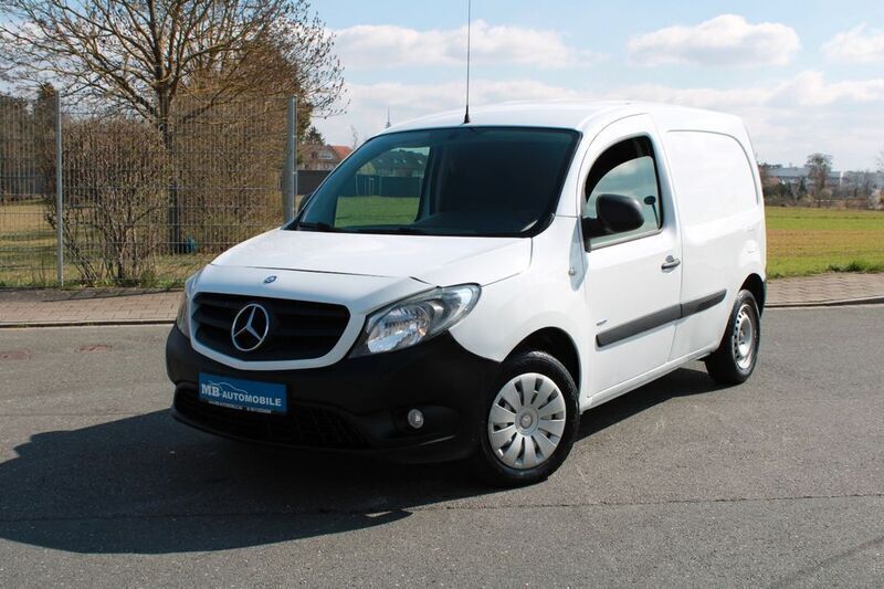 Weiß Gebraucht 2015 Mercedes Citan 109 Van / Kleinbus | 7.950 € (Superpreis) - Bild 1/4