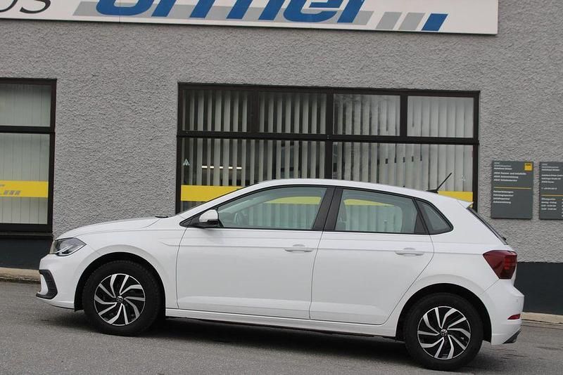 Gebraucht VW Polo Life 95 PS (69 kW) 2022 Weiß Kleinwagen