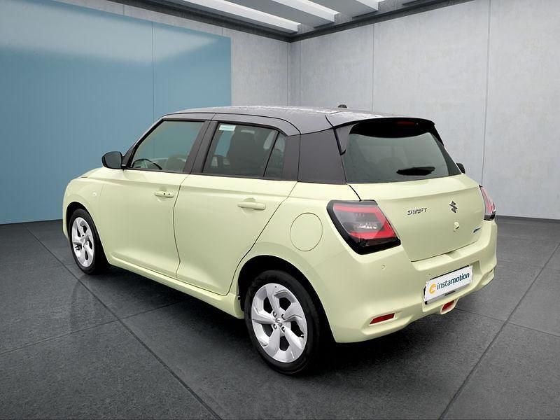 Neu Suzuki Swift 83 PS (61 kW) 2025 Gelb Kleinwagen