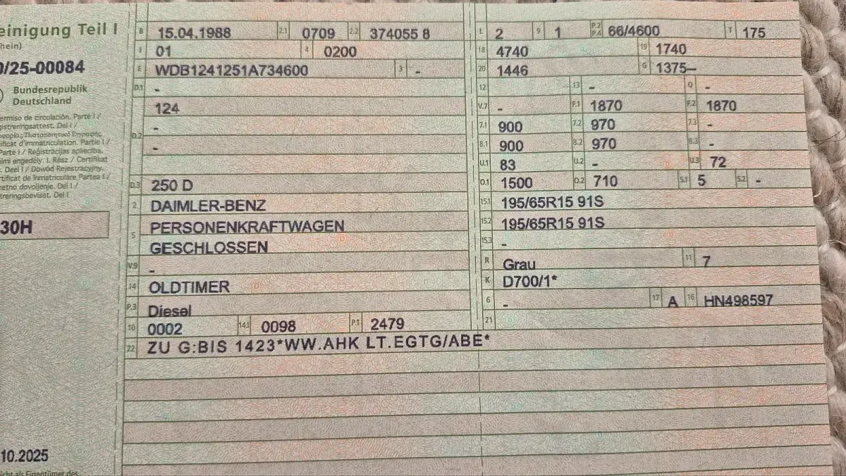 Second-hand Mercedes E250 90 CP (66 kW) 1988 Argintiu Berlinǎ