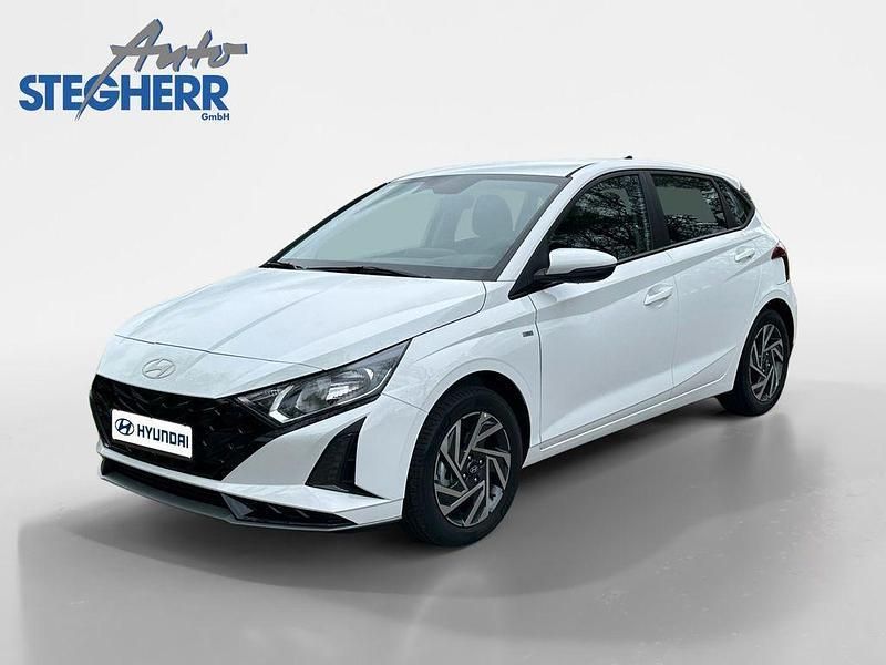Weiß Neu 2024 Hyundai i20 Trend Limousine | 19.490 € (Fairer Preis) - Bild 1/4