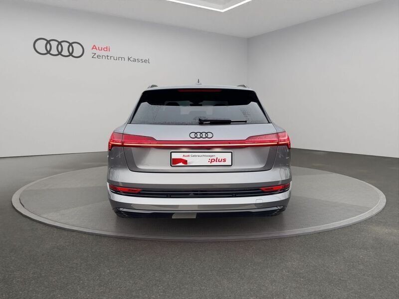 Gebraucht Audi e-tron Advanced 300 kW (408 PS) 2022 Taifungrau metallic SUV