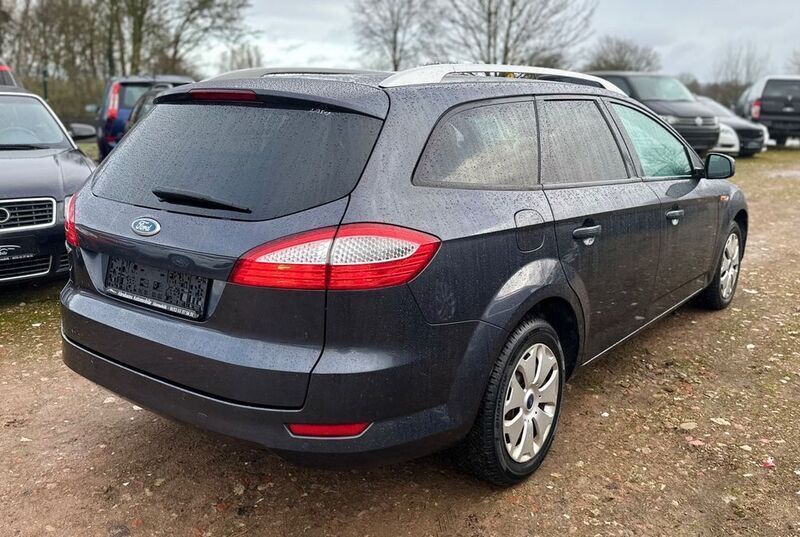 Gebraucht Ford Mondeo Trend 125 PS (91 kW) 2010 Grau Kombi