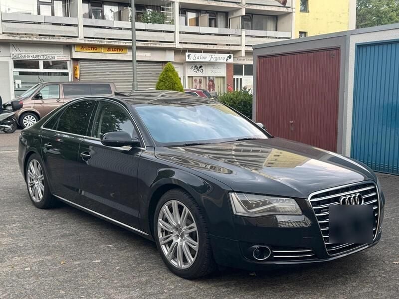 Schwarz Gebraucht 2010 Audi A8 Exclusive Limousine | 10.900 € - Bild 1/4