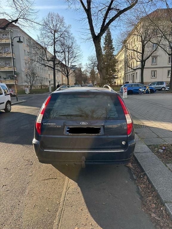 Gebraucht Ford Mondeo Ghia 145 PS (106 kW) 2007 Blau Kombi