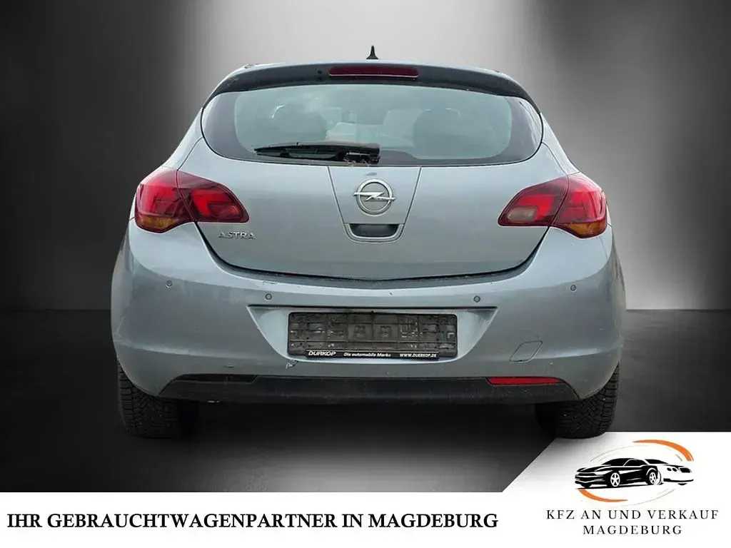 Brugt Opel Astra Cosmo 116 HK (85 kW) 2010 Sølv Sedan