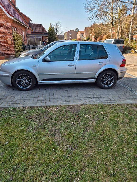 Silber Gebraucht 2003 VW Golf Limousine | 2.650 € (Guter Preis) - Bild 1/4