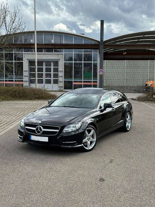 Schwarz Gebraucht 2014 Mercedes CLS350 Shooting Brake AMG line Kombi | 16.900 € (Superpreis) - Bild 1/4