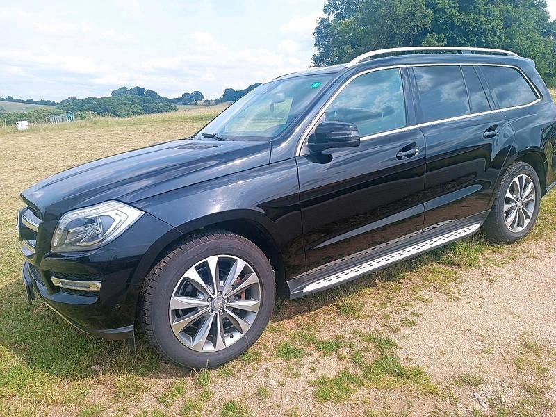Schwarz Gebraucht 2014 Mercedes GL450 SUV | 18.500 € - Bild 1/4