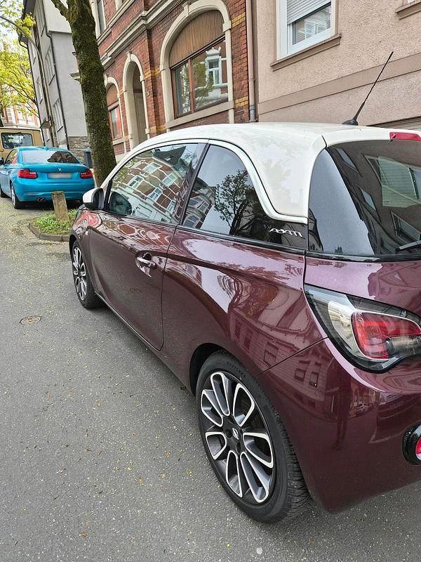 Gebraucht Opel Adam 69 PS (50 kW) 2013 Andere farben Kleinwagen
