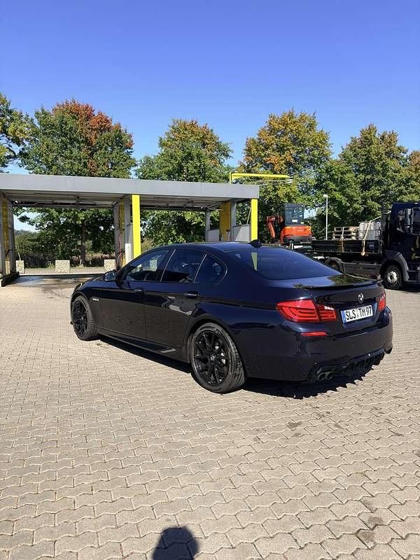 Gebraucht BMW 520 184 PS (135 kW) 2012 Schwarz Limousine