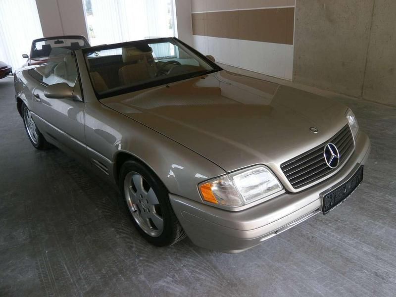 Gebraucht Mercedes SL500 306 PS (225 kW) 1999 Bronzitbeigemet Cabrio