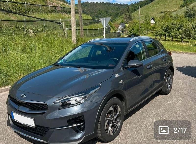 Grau Gebraucht 2020 Kia XCeed SUV | 14.700 € (Superpreis) - Bild 1/4