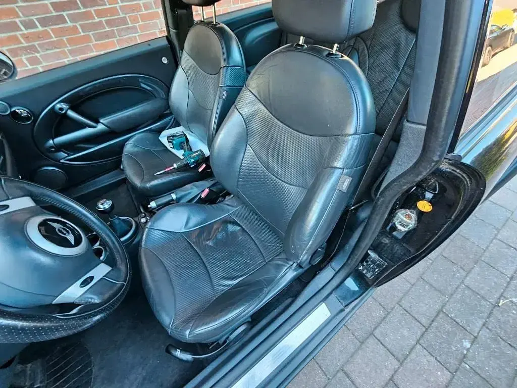Occasion Mini Cooper Coupé 116 PK (85 kW) 2004 Zwart Coupé