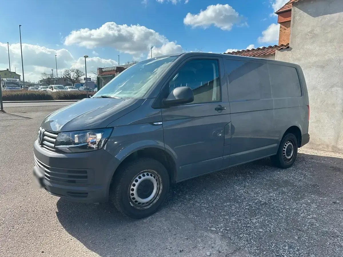 Second-hand VW Transporter 102 CP (75 kW) 2018 Gri Van