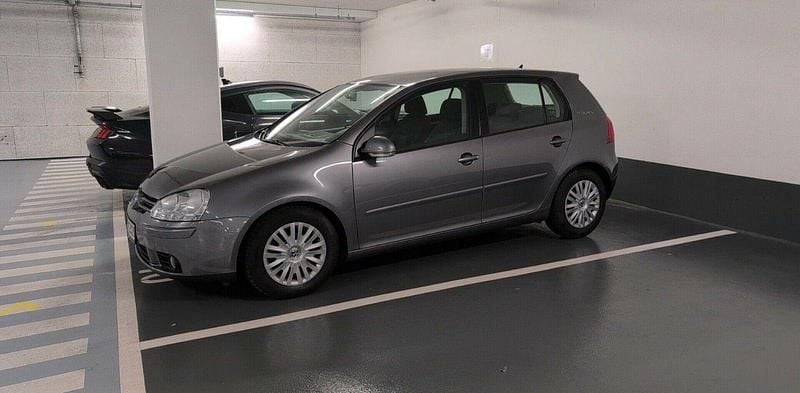 Grau Gebraucht 2007 VW Golf V Limousine | 3.000 € (Fairer Preis) - Bild 1/4
