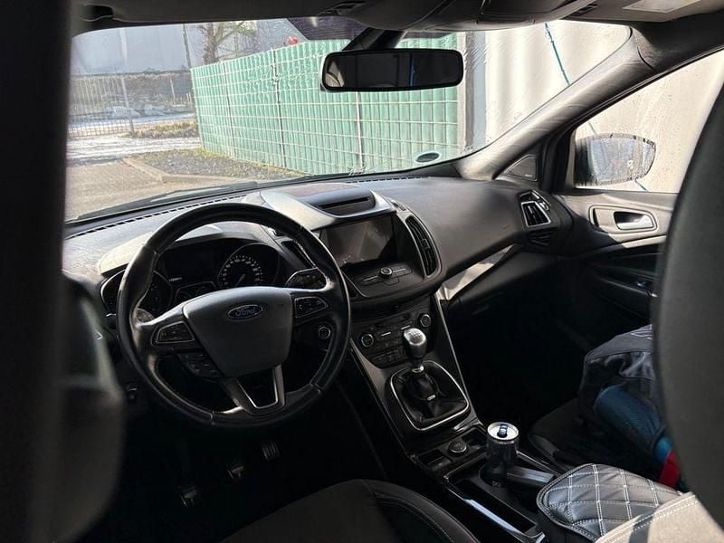 Gebraucht Ford Kuga ST-Line 150 PS (110 kW) 2017 Schwarz SUV