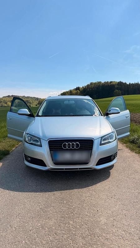 Usado Audi A3 125 HP (91 kW) 2010 Prateado Citadino