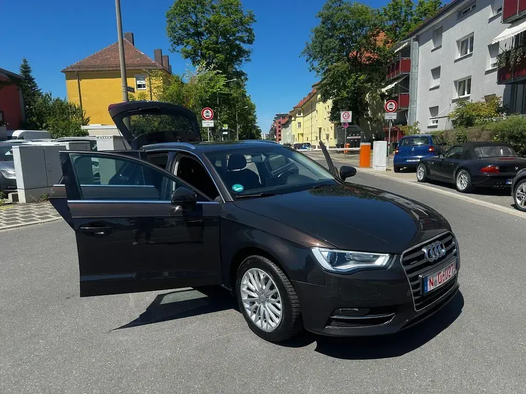 Gebraucht Audi A3 Ambiente 179 PS (131 kW) 2014 Braun Limousine