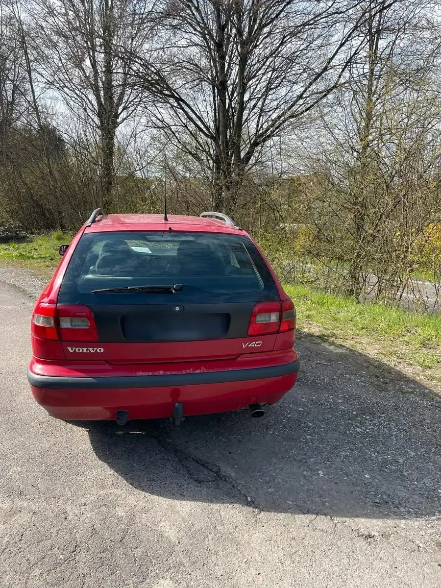 Gebraucht Volvo V40 163 PS (119 kW) 1999 Rot Kombi