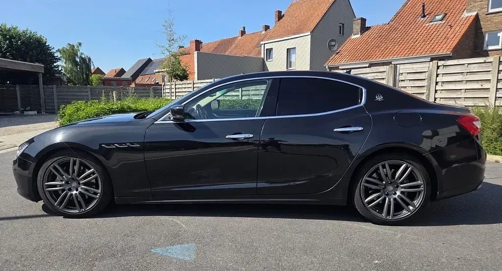 Gebraucht Maserati Ghibli 275 PS (202 kW) 2014 Schwarz Limousine