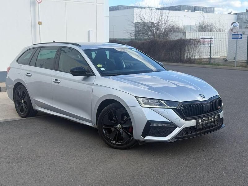 Gebraucht Skoda Octavia RS 200 PS (147 kW) 2023 Silber Kombi
