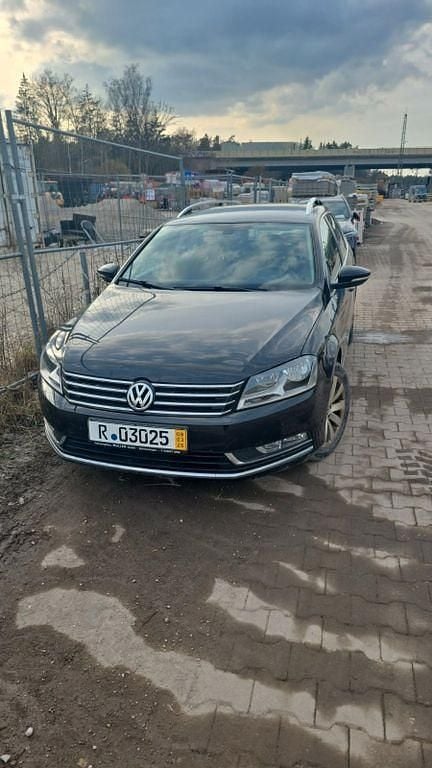 Gebraucht VW Passat 105 PS (77 kW) 2013 Schwarz Kombi
