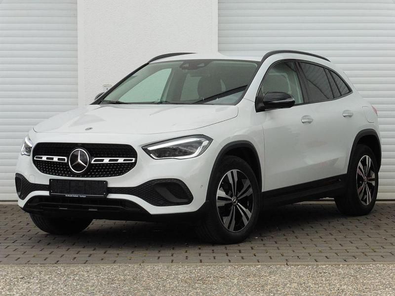 Digitalweiß Gebraucht 2023 Mercedes GLA200 SUV | 29.990 € (Superpreis) - Bild 1/4