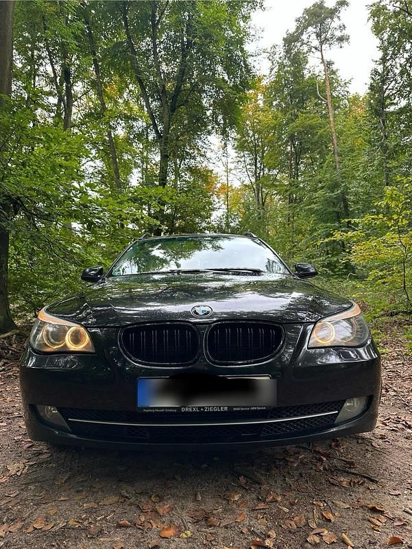 Schwarz Gebraucht 2010 BMW 520 Kombi | 4.350 € (Etwas zu teuer) - Bild 1/4