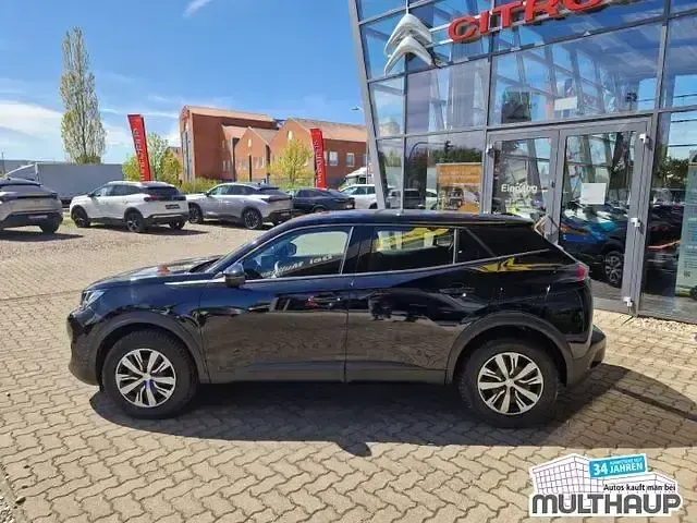 Gebraucht Peugeot 2008 Active 101 PS (74 kW) 2022 Schwarz perla nera metallic SUV