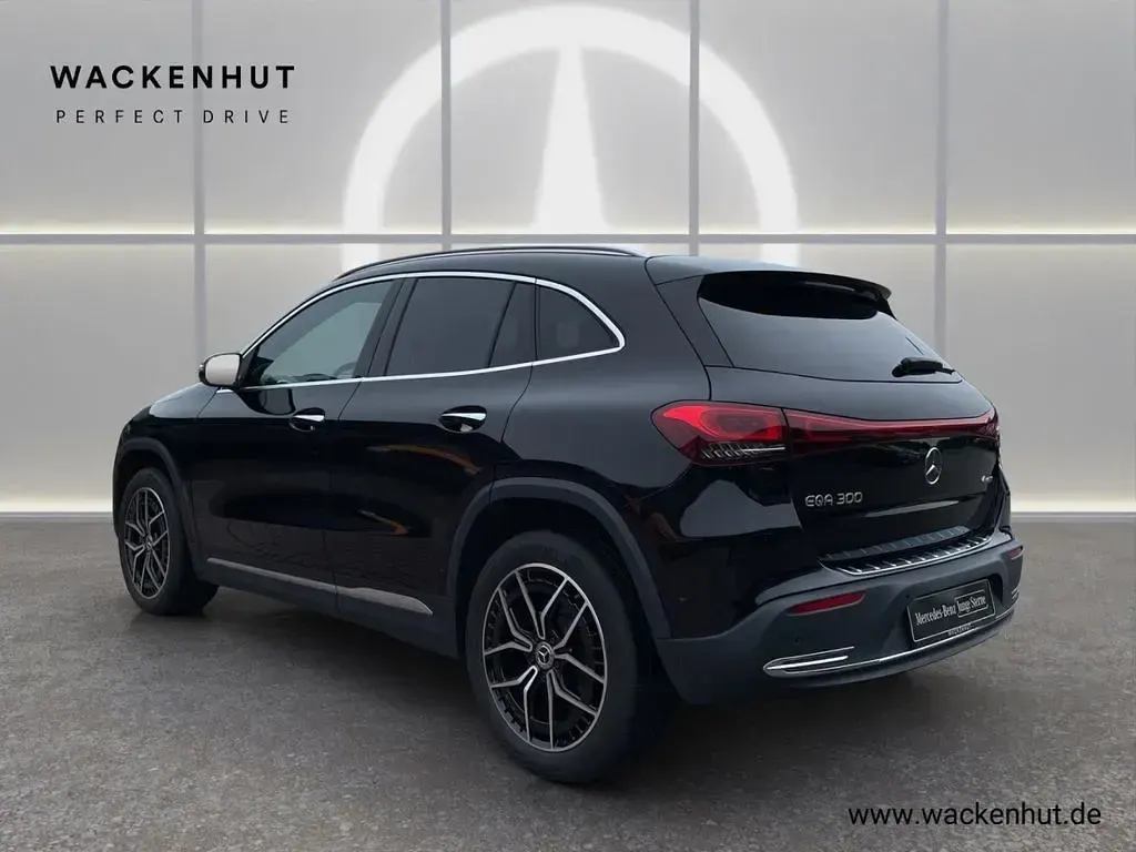 Gebraucht Mercedes EQA300 Progressive 167 kW (228 PS) 2023 Schwarz SUV