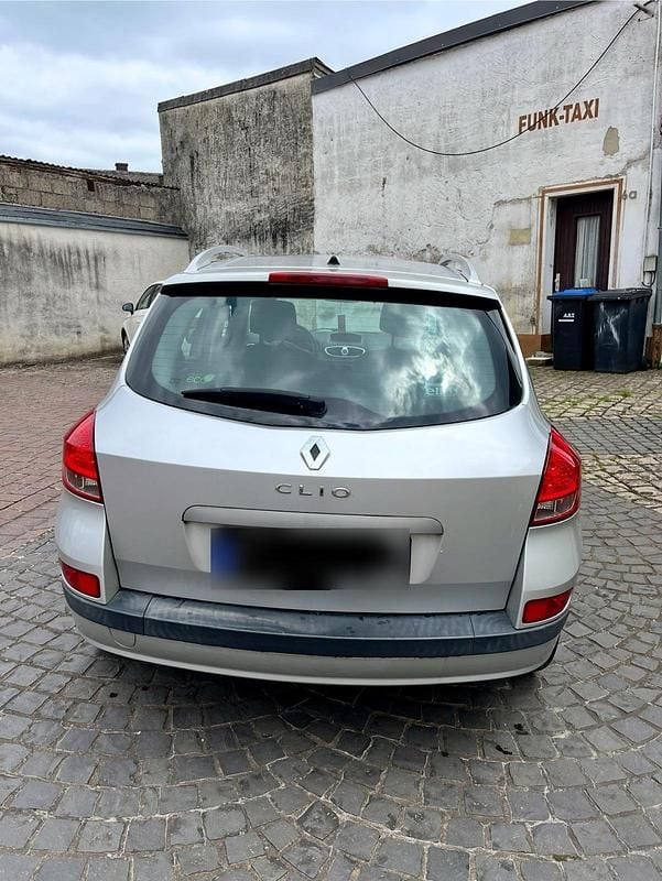 Gebraucht Renault Clio III 100 PS (73 kW) 2008