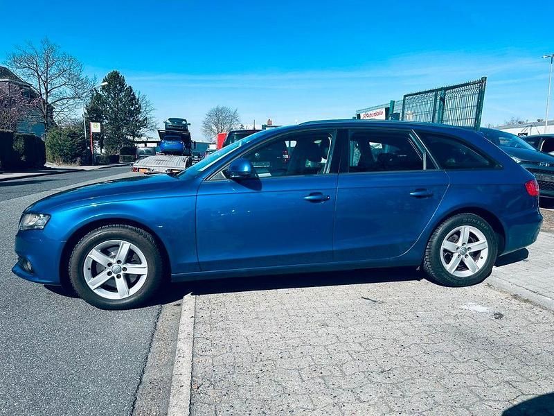 Gebraucht Audi A4 Attraction 160 PS (117 kW) 2009 Blau Kombi