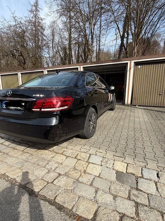 Gebraucht Mercedes E220 Edition 170 PS (125 kW) 2015 Schwarz Limousine