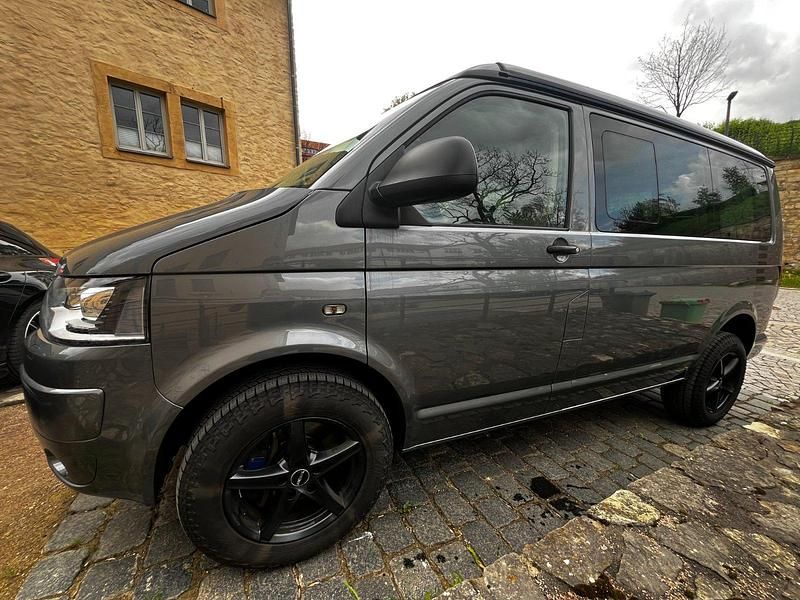 Gebraucht VW California Beach 140 PS (102 kW) 2012 Grau Van