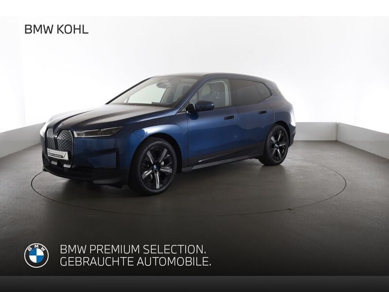 Blau Gebraucht 2022 BMW iX SUV | 45.250 € (Guter Preis) - Bild 1/4