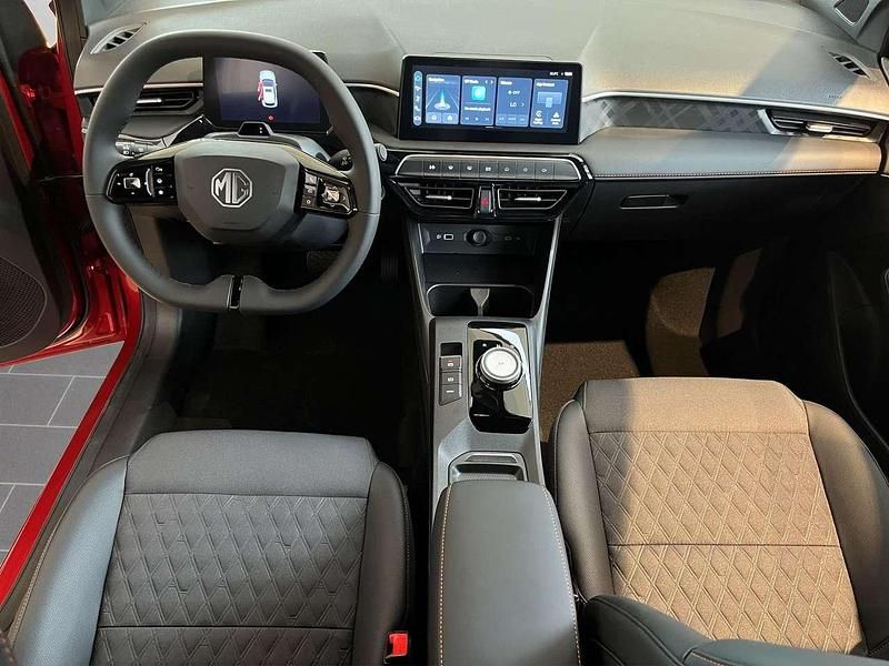Gebraucht MG MG3 Luxury 194 PS (142 kW) 2026 Diamond red Kleinwagen
