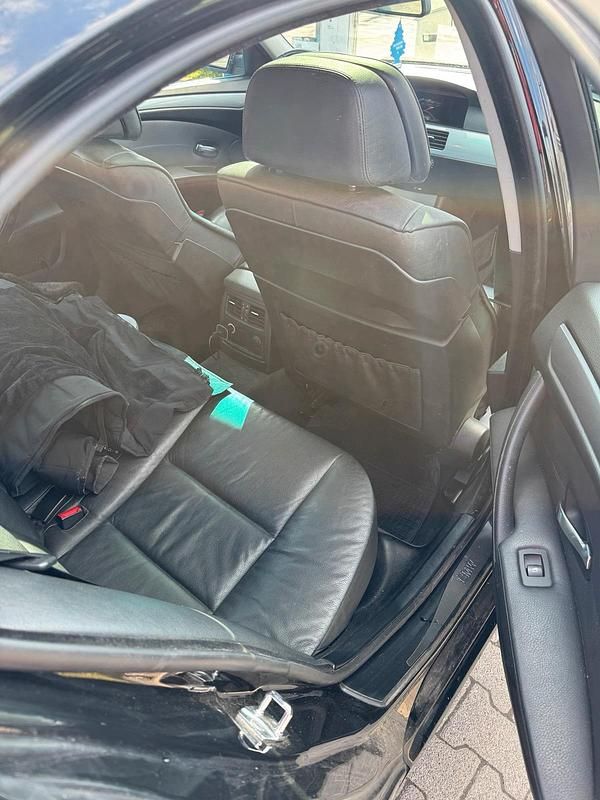 Gebraucht BMW 530 235 PS (172 kW) 2008 Schwarz Limousine