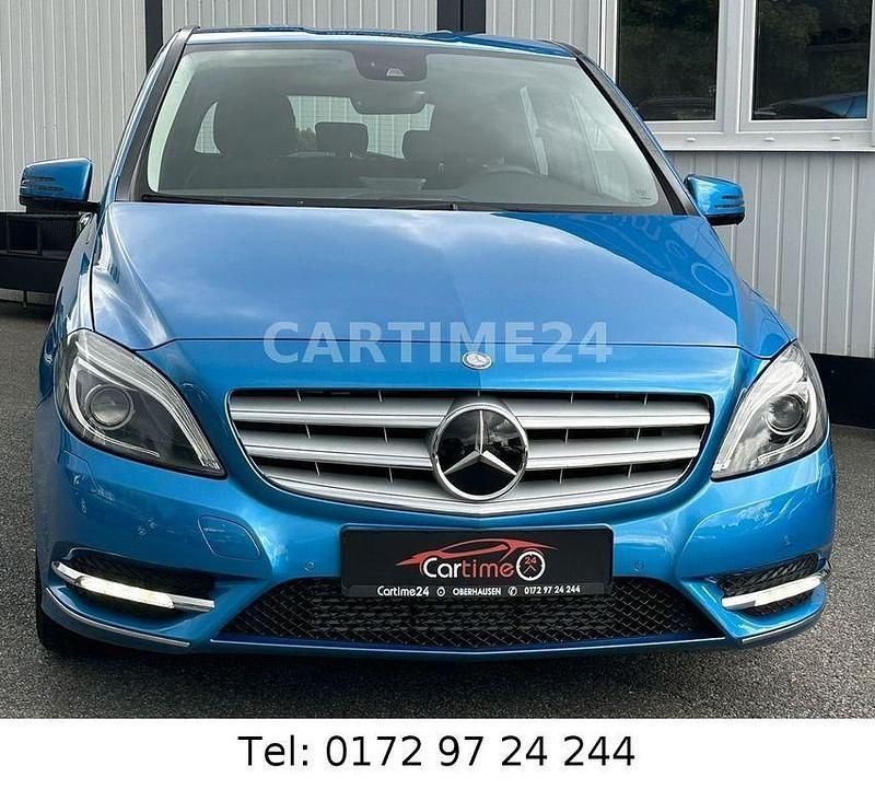 Suedseeblau Gebraucht 2013 Mercedes B200 Van / Kleinbus | 9.999 € (Fairer Preis) - Bild 1/4