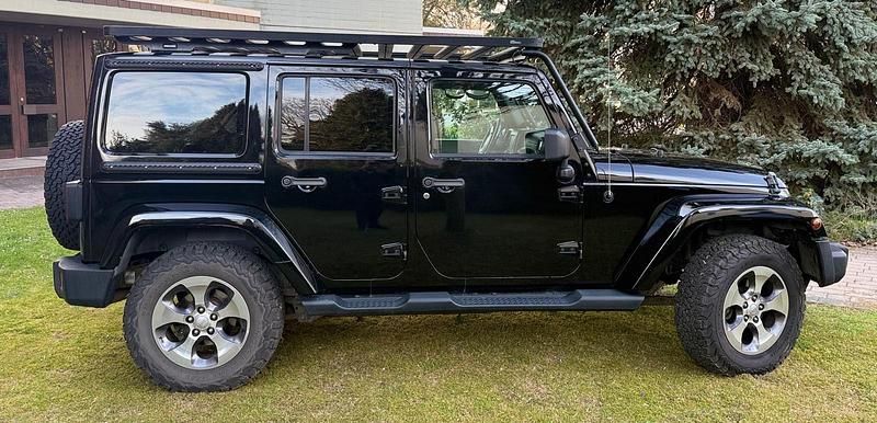 Gebraucht Jeep Wrangler Overland 200 PS (147 kW) 2013 Schwarz SUV