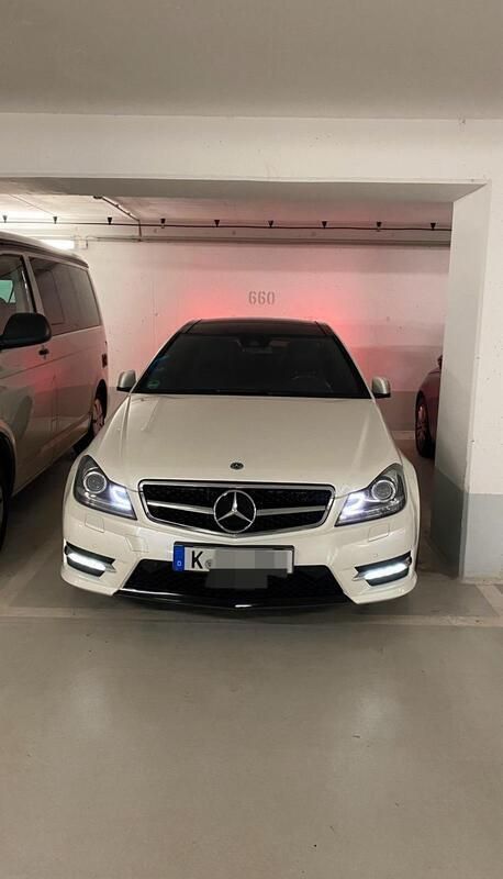 Weiß Gebraucht 2011 Mercedes C350 AMG Coupé | 23.200 € - Bild 1/4