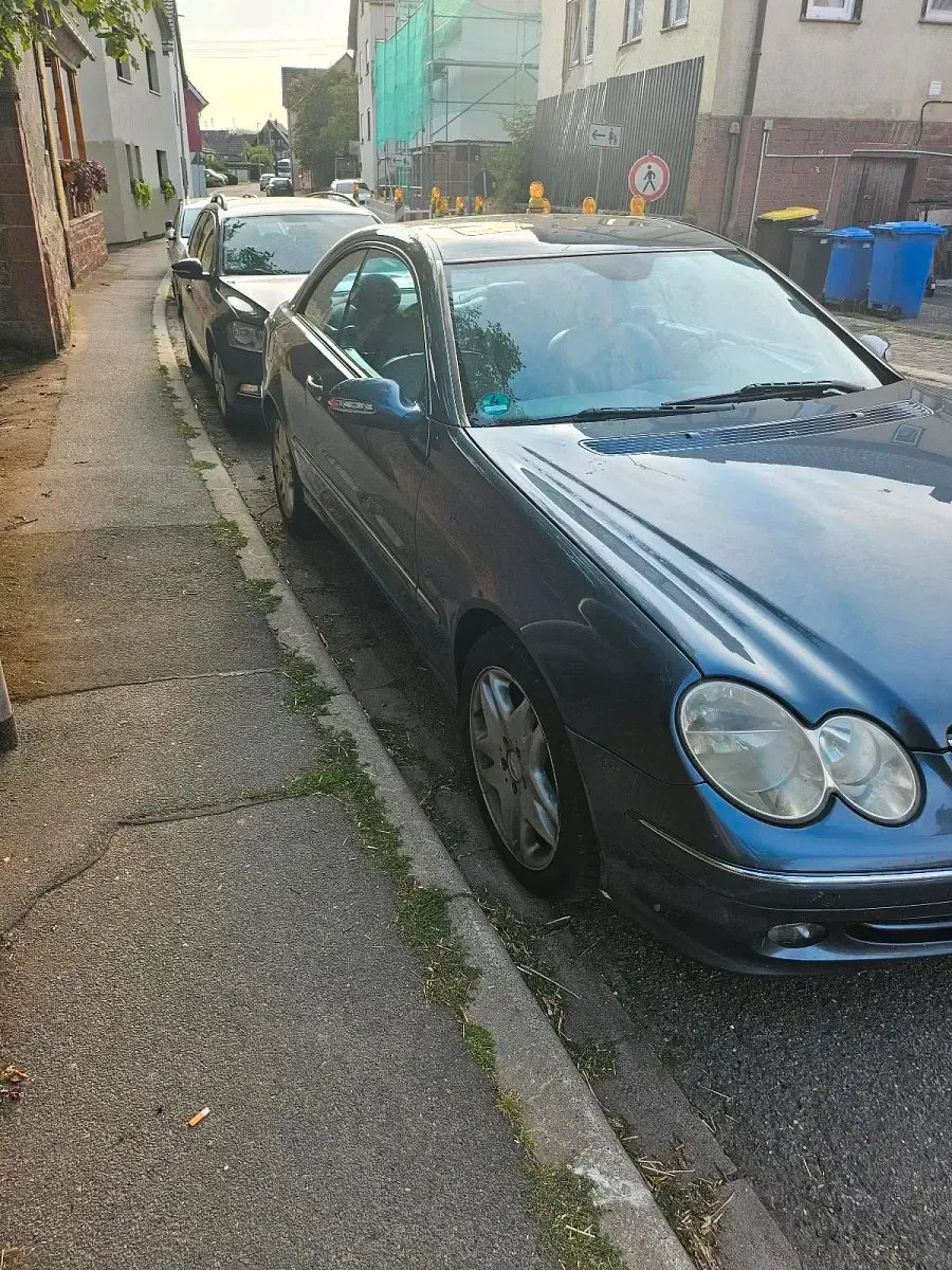 Gebraucht Mercedes CLK240 170 PS (125 kW) 2003 Blau Coupé
