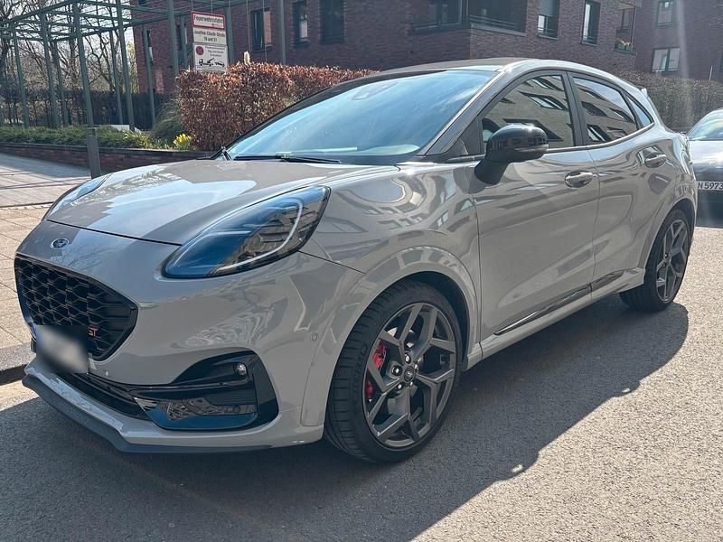 Gebraucht Ford Puma ST 200 PS (147 kW) 2024 Grau SUV
