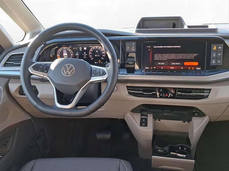 Neu VW Multivan 150 PS (110 kW) 2026 Hellelfenbein r1015 Van
