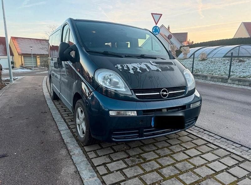 Gebraucht Opel Vivaro 101 PS (74 kW) 2002 Blau Van / Kleinbus