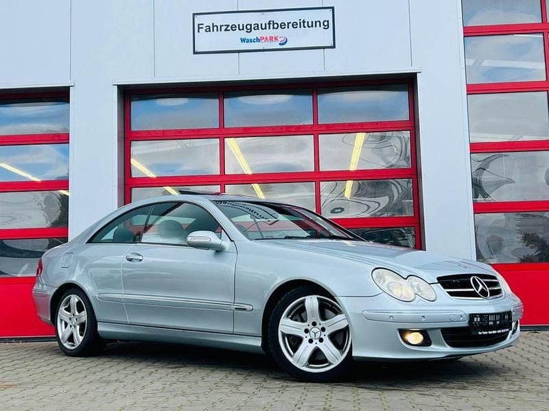 Silber Gebraucht 2007 Mercedes CLK350 Avantgarde Coupé | 3.990 € - Bild 1/4